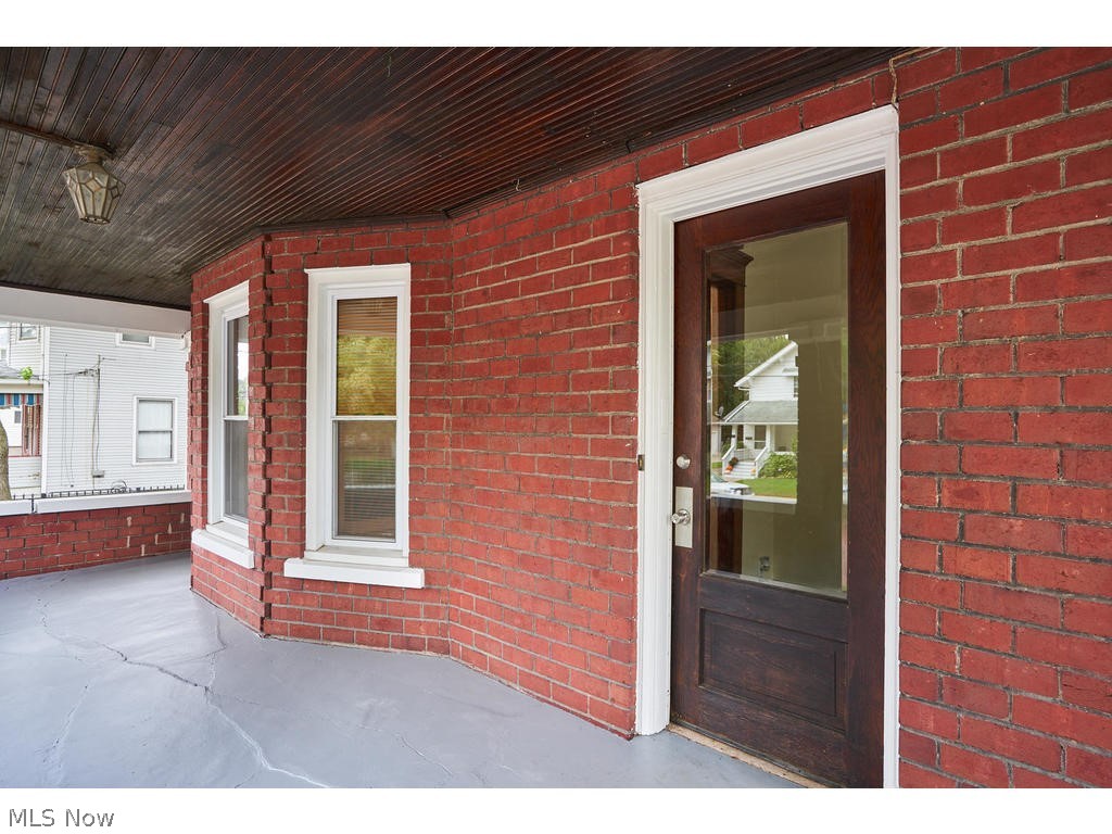 K & W - Residential Income