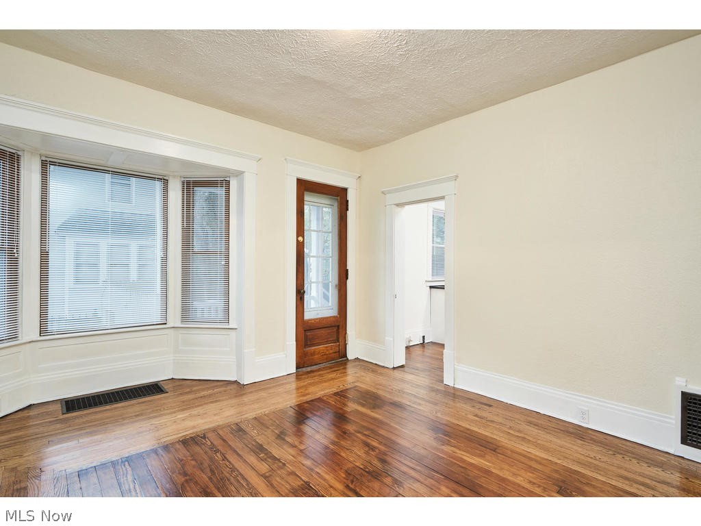 K & W - Residential Income