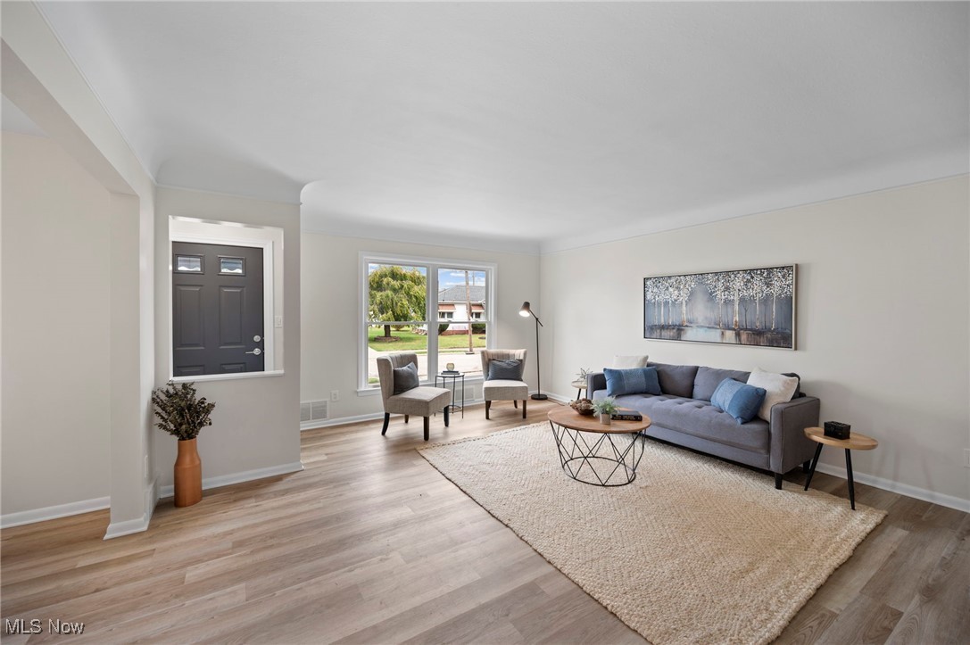 2137 Silverdale