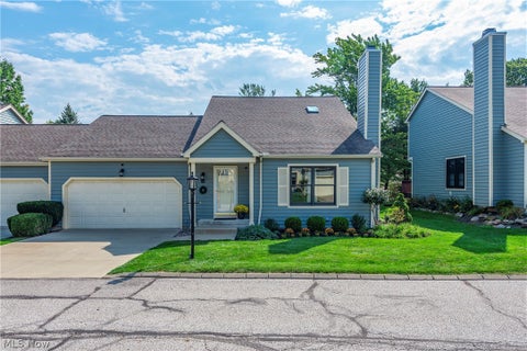 Condo For Sale - 14 Pond Drive<br/> Rocky River, OH 44116