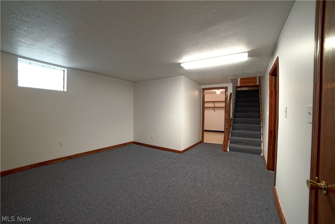 Ewing Road Estates - Residential Lease