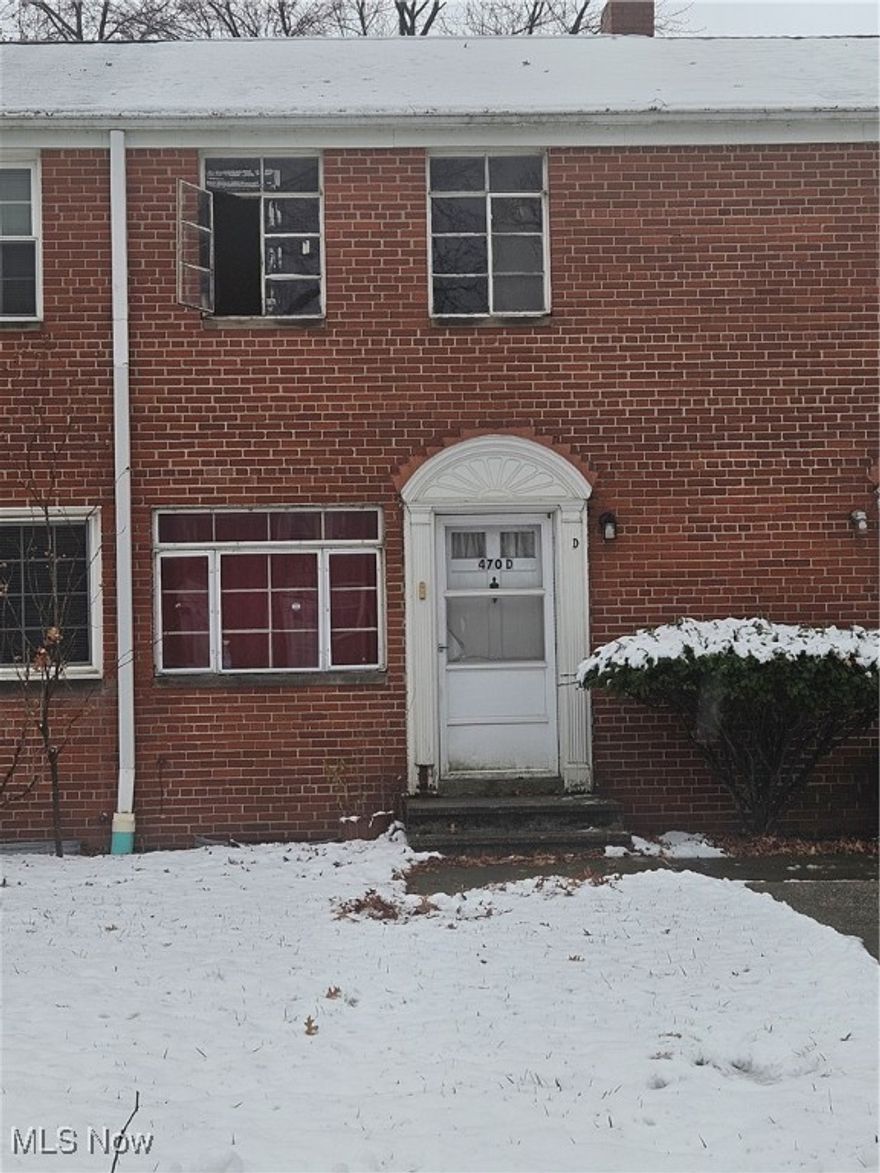 SHORT SALE!!! Investor special! This 2 bedroom townhome with full basement is being sold as is. The buyer is to assume any violations found during the point of sale inspection. The inspection is being ordered and will be uploaded once received.