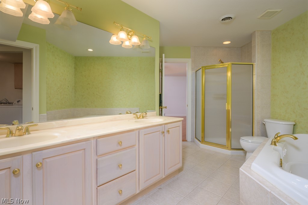 Back Bay/Arrowhead Condo - Residential