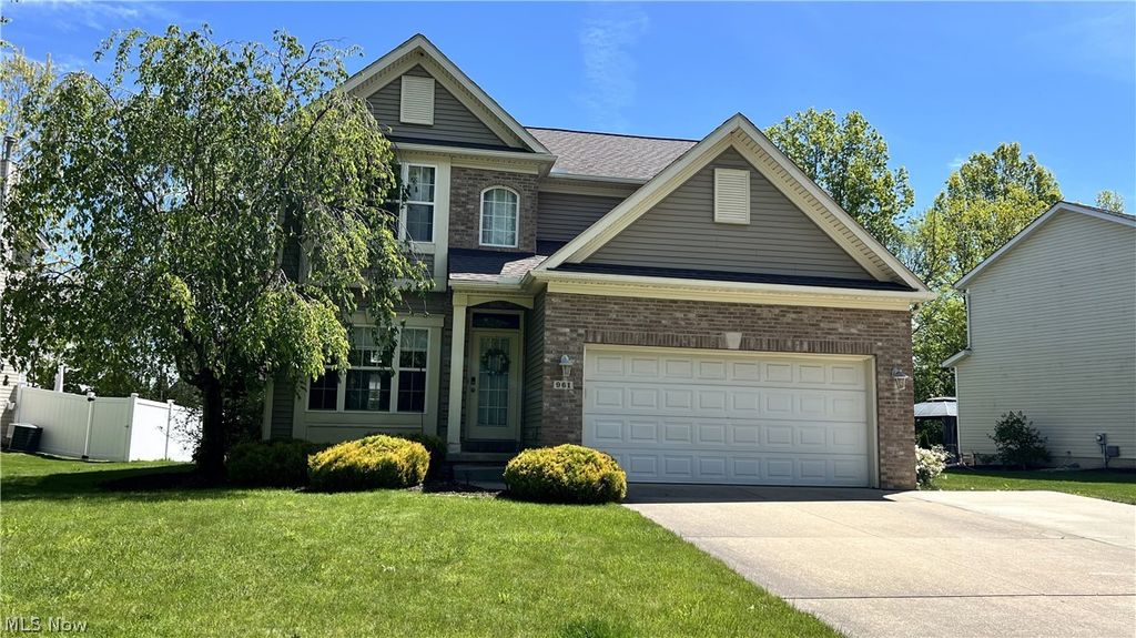 Photo of 961 Outrigger Cove, Painesville Township, OH 44077 (MLS # 5210924)