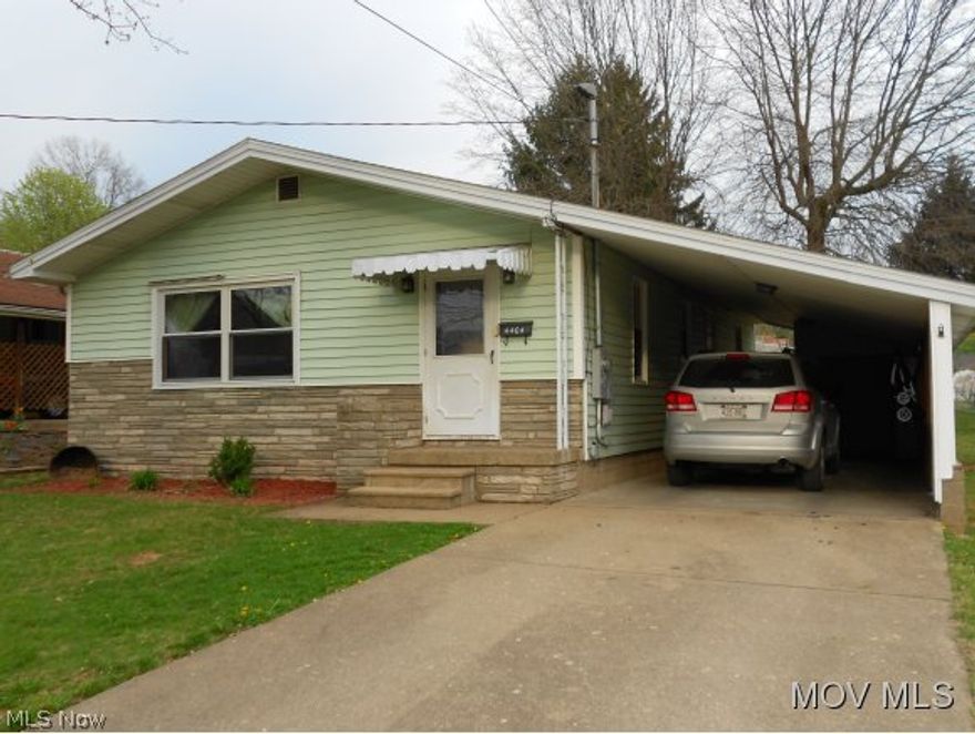 Ranch has newer windows, roof & siding. Family has simply outgrown this home. Loves the neighborhood location. Has very large fenced in backyard with alley access. Covered patio & carport with easy access door into kitchen for carrying in groceries. Front and side door has key less entry locks, nice feature.  Elem: Worthington Elementary School  Elem/Bus: N  JrHigh: Hamilton Jr. High School  JrHigh/Bus: N  High: Parkersburg High  High/Bus: N  Fire: CIT  Police: CTY  PossFreeGas: N  ;SQFT=Fin L1:1090, Fin Above:1090, Fin Total:1090, Unfin Above:0;GAR= 2 Car Carport;PRKG= Off Street