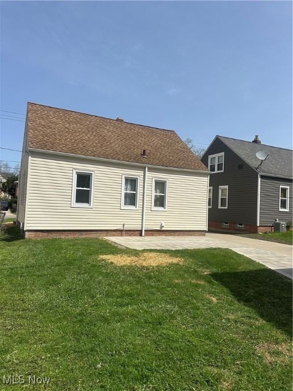 18230 Libby Road, Maple Heights, Ohio image 7