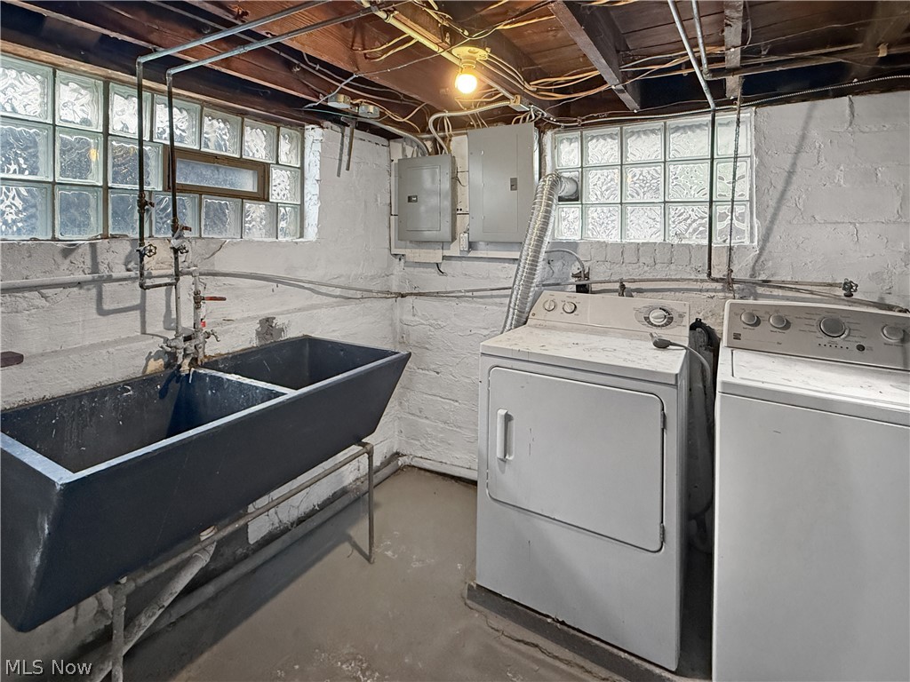 Windermere 03 - Residential Income