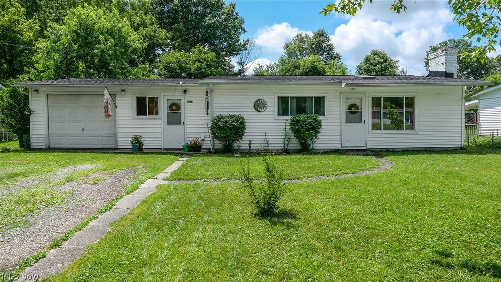 Photo of 12378 Eaton Boulevard, Grafton, OH 44044 (MLS # 5223383)