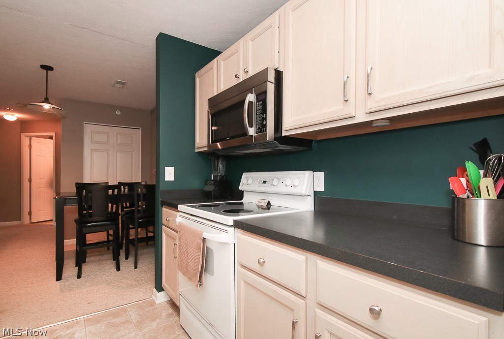 Lenox Crk Condo Ph 02 - Residential