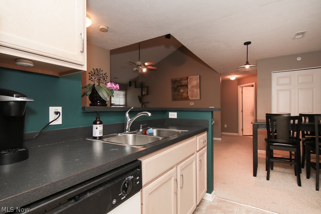 Lenox Crk Condo Ph 02 - Residential