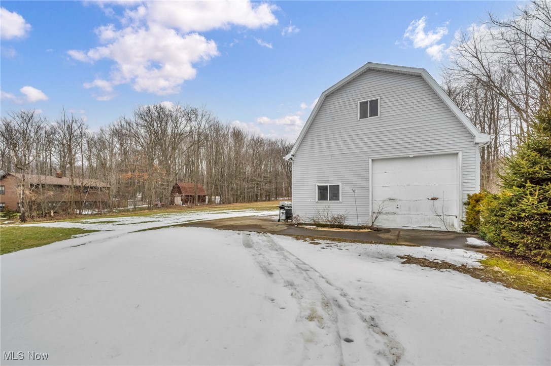 7663 Jennings Drive, Painesville, Ohio image 35