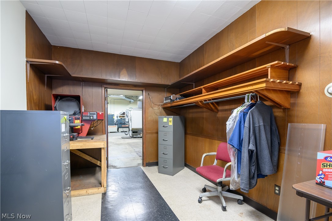 Moses & Day - Commercial Sale