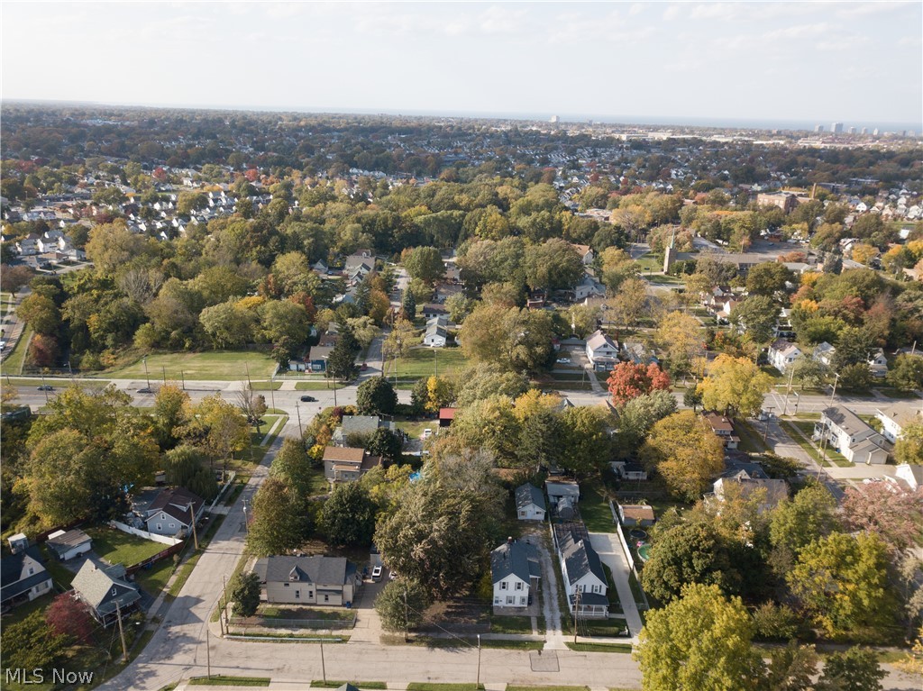 Moses & Day - Commercial Sale