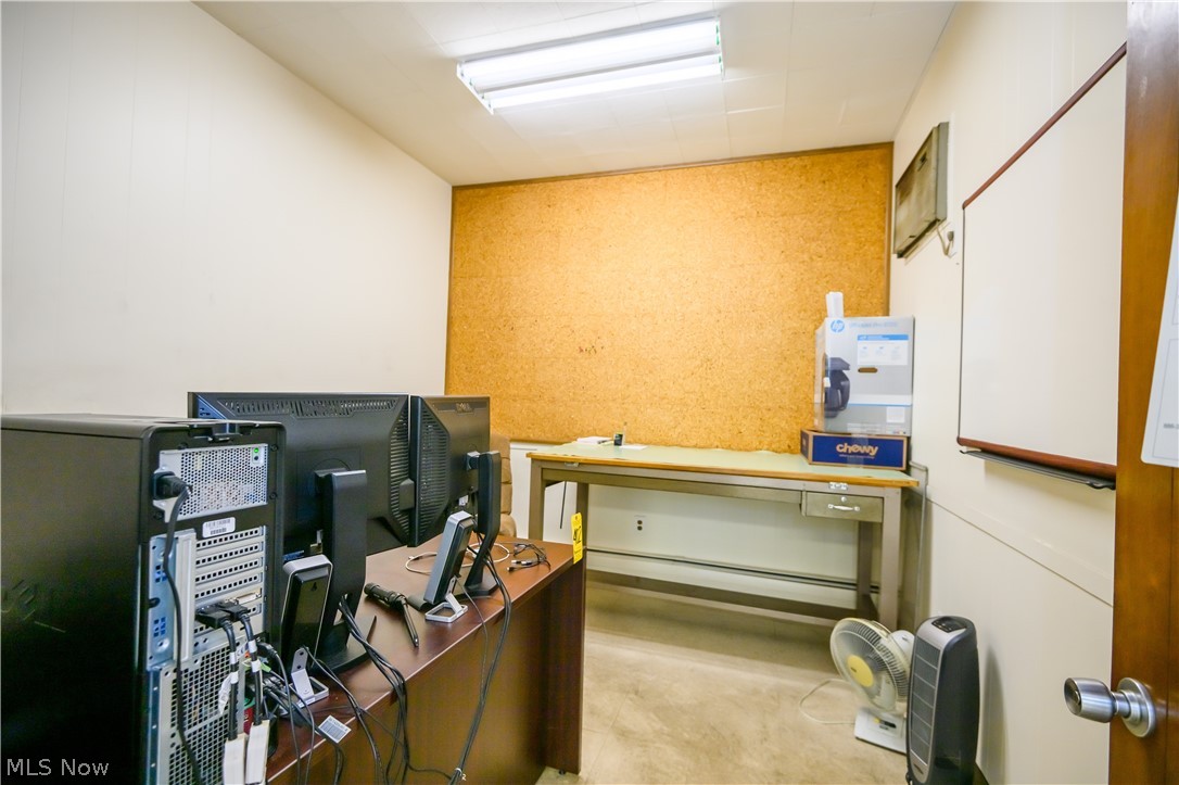 Moses & Day - Commercial Sale