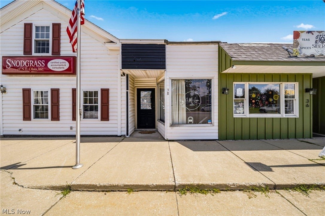 38 Public Sq, Andover, OH 44003