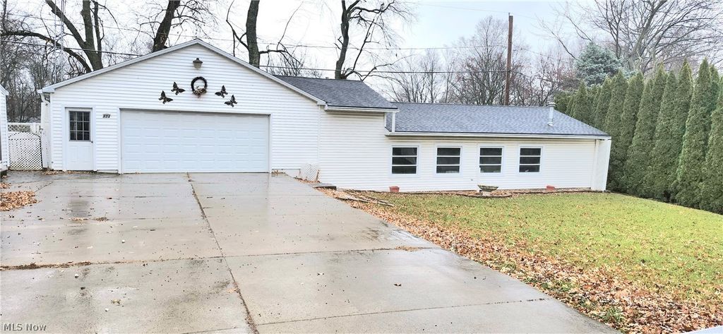 Photo of 934 Summit Drive, Ashland, OH 44805 (MLS # 5197137)