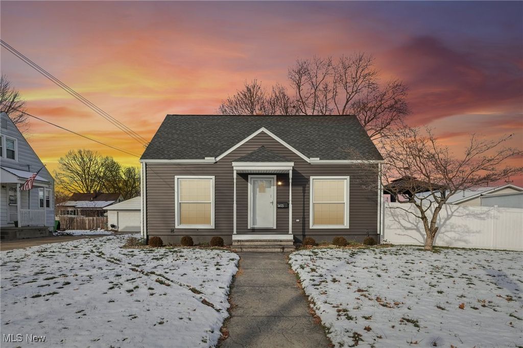 Photo of 1413 Ries Street, Barberton, OH 44203 (MLS # 5175467)