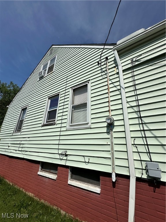 Ariel Harris Resurv - Residential