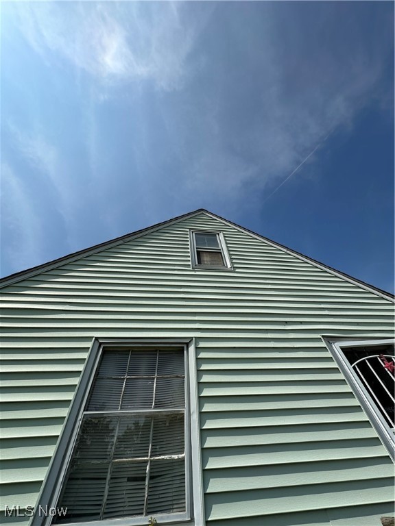 Ariel Harris Resurv - Residential