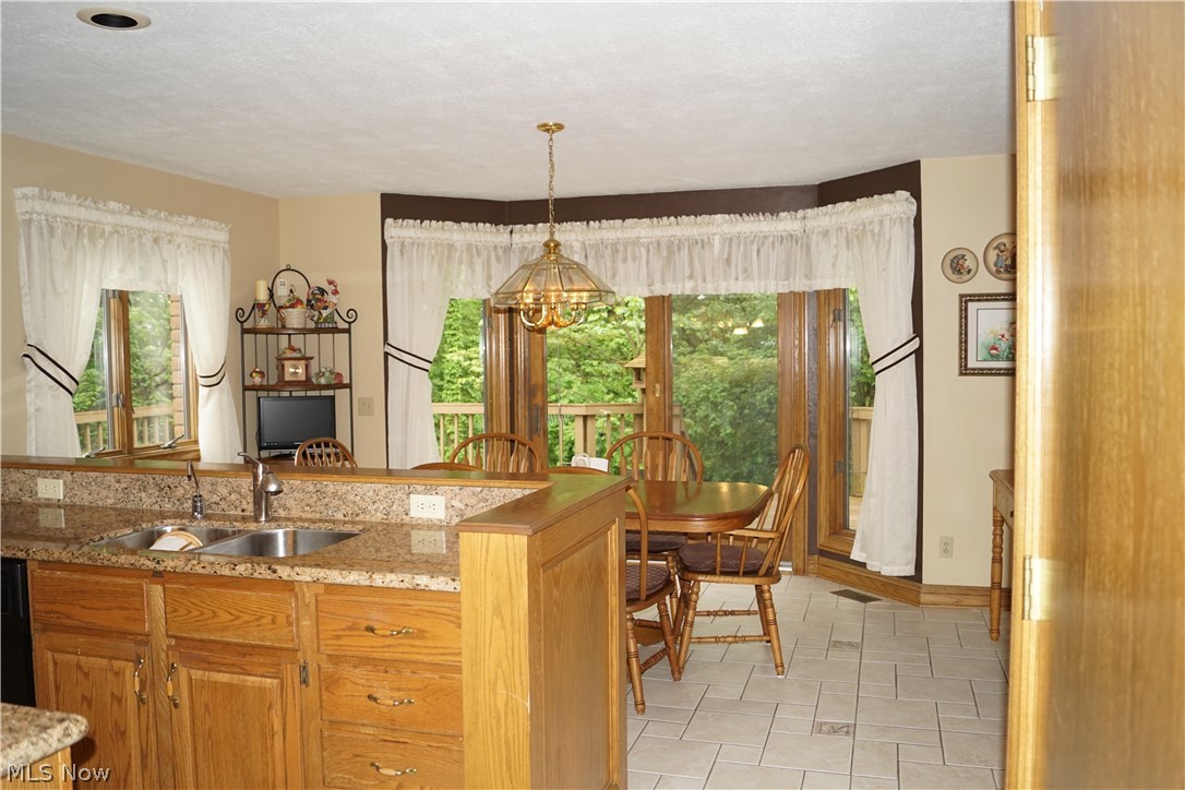 Williamsburg Village Estates - Residential