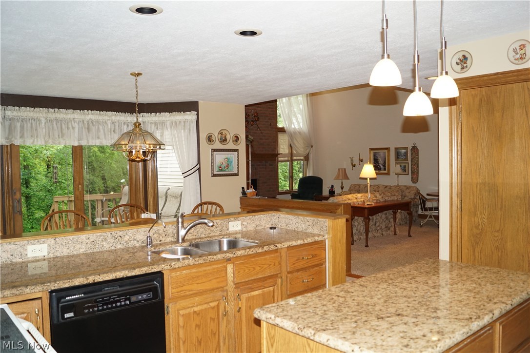 Williamsburg Village Estates - Residential