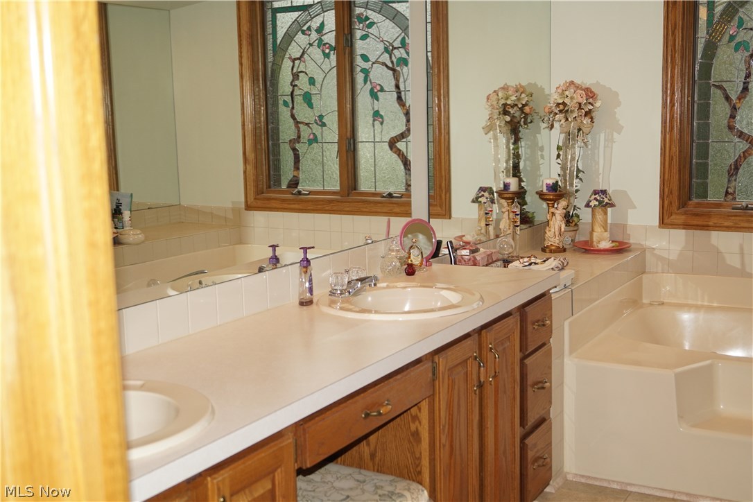 Williamsburg Village Estates - Residential