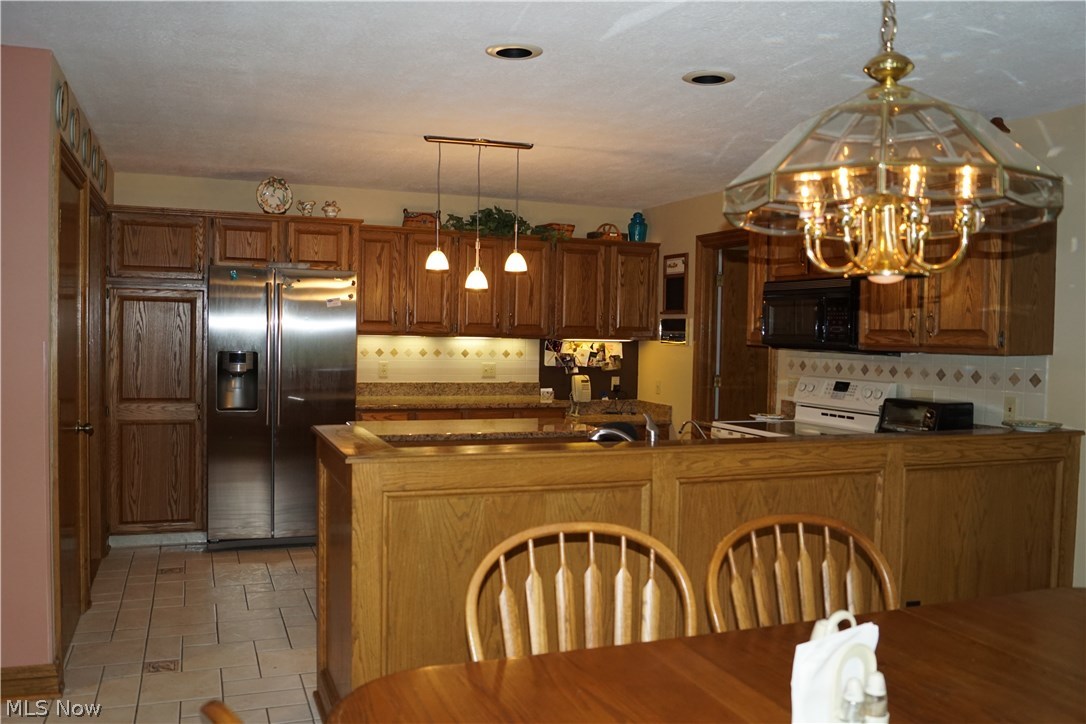 Williamsburg Village Estates - Residential