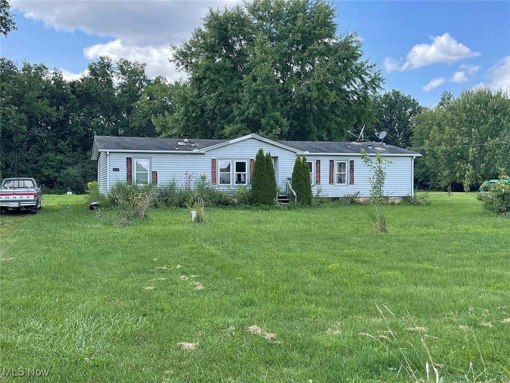 Investment Opportunity - Handyman Home On 1.51 Acres - Palmyra Twp., Portage Co., OH, Southeast LSD - Live Auction with Online Bidding Available. ABSOLUTE AUCTION, all sells to the highest bidder on location. ONLINE BIDDING BEGINS TUESDAY, OCTOBER 1, 2024 – 9:00 AM and AUCTION LIVE ON-SITE BIDDING WILL BEGIN THURSDAY, OCTOBER 3, 2024, 12:30 PM. Attention investors! Opportunity for you to purchase real estate featuring 1.51 acres of land with a 1,484 sq. ft. modular home on foundation. Built-in 1989, this home has three bedrooms and two baths. Current half-year taxes are $673.53. Southeast Local Schools! Home needs handyman work throughout, come prepared to buy! The home will be open for preview on auction day starting at 11:30 AM.
