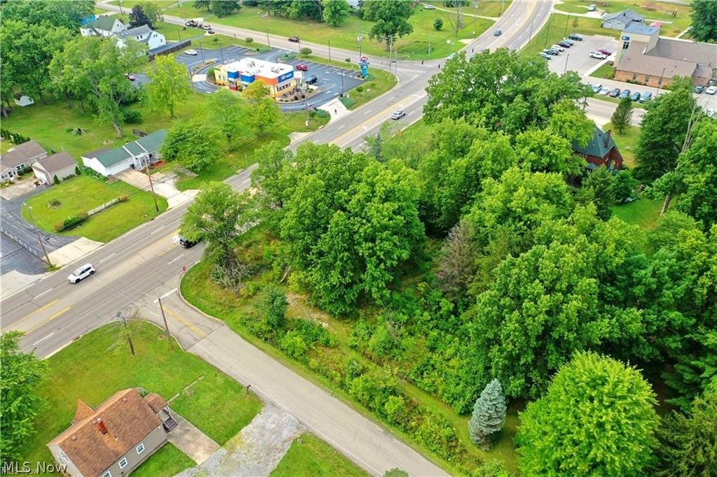 145 N Canfield Niles Road