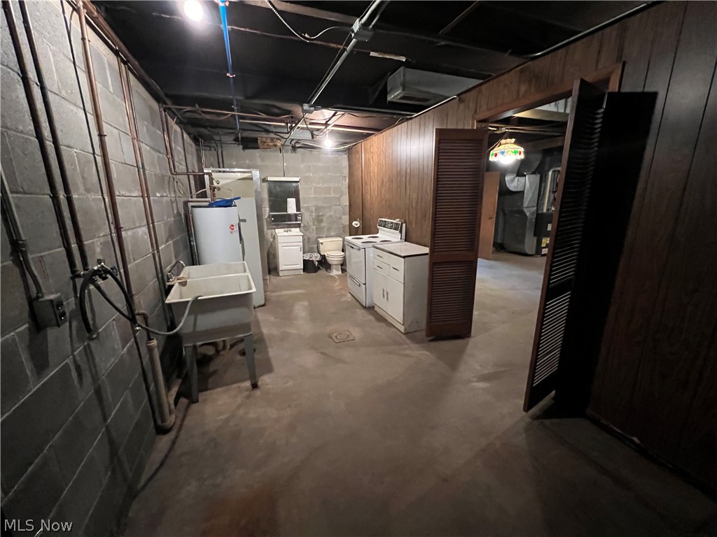 Schoenbrunn Tr - Residential