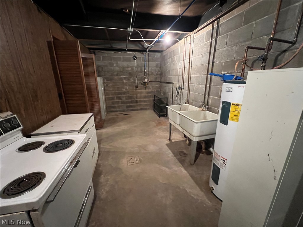 Schoenbrunn Tr - Residential