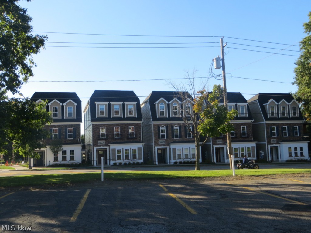 Willoughby Pointe - Residential