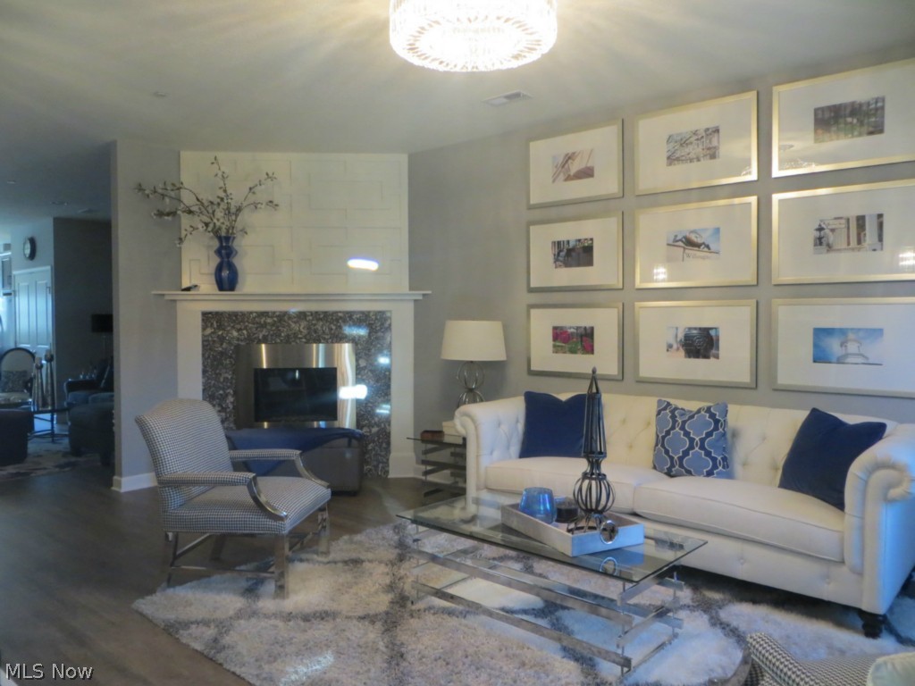 Willoughby Pointe - Residential