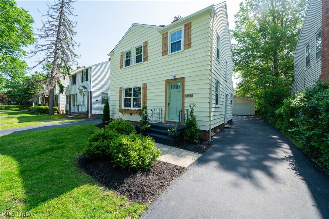 Meadbovl - Residential