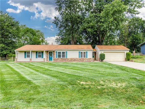 Homes For Sale - 250 Mckinney Boulevard<br/> Kent, OH 44240