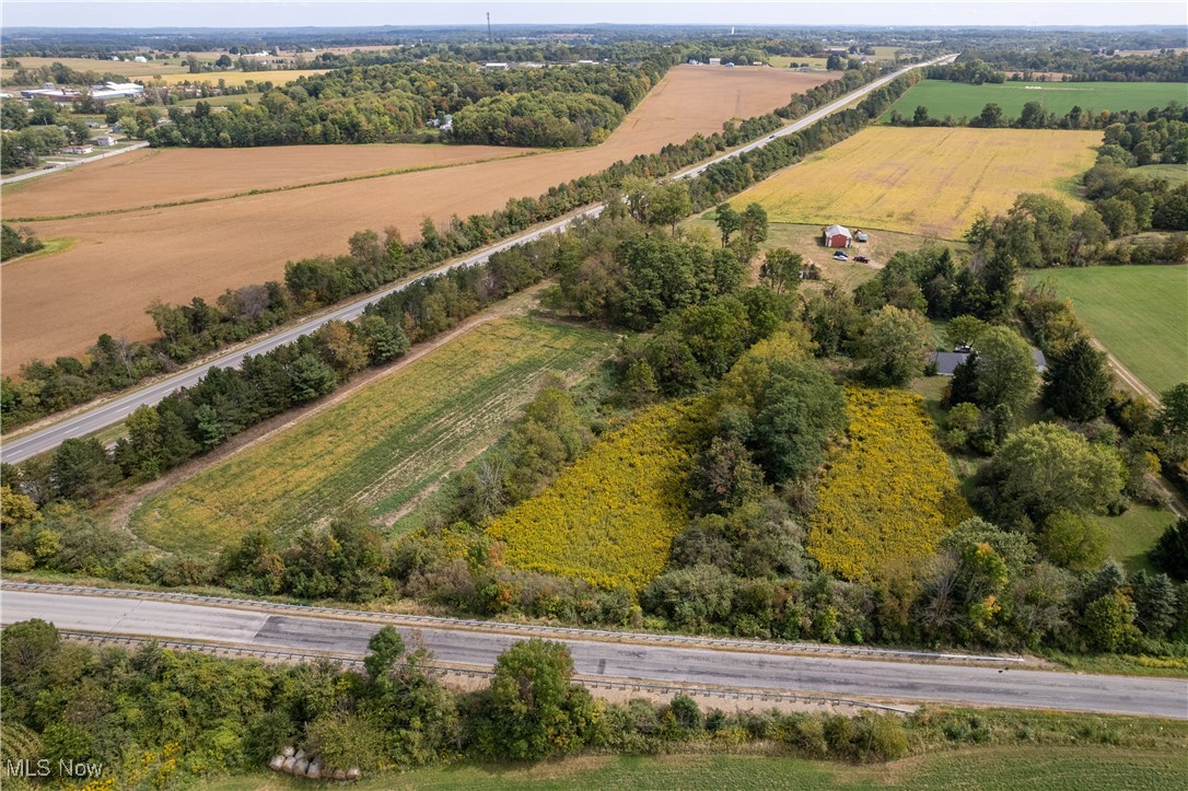 Deerfield Avenue, Dalton, Ohio image 9