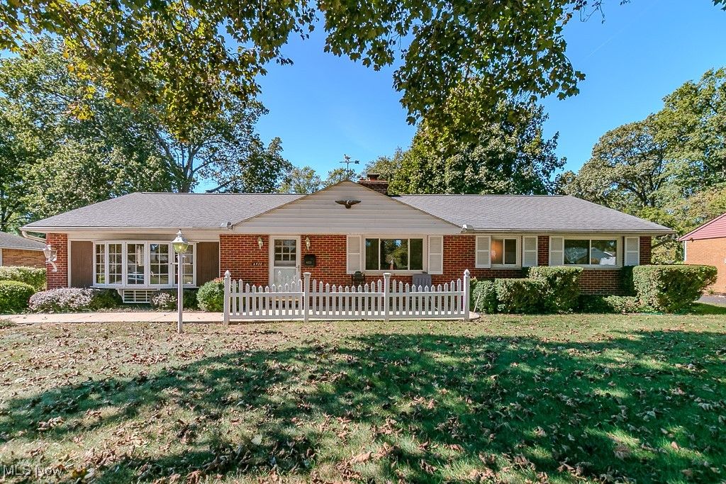Photo of 6430 S Cedarwood Road, Mentor, OH 44060 (MLS # 5161624)
