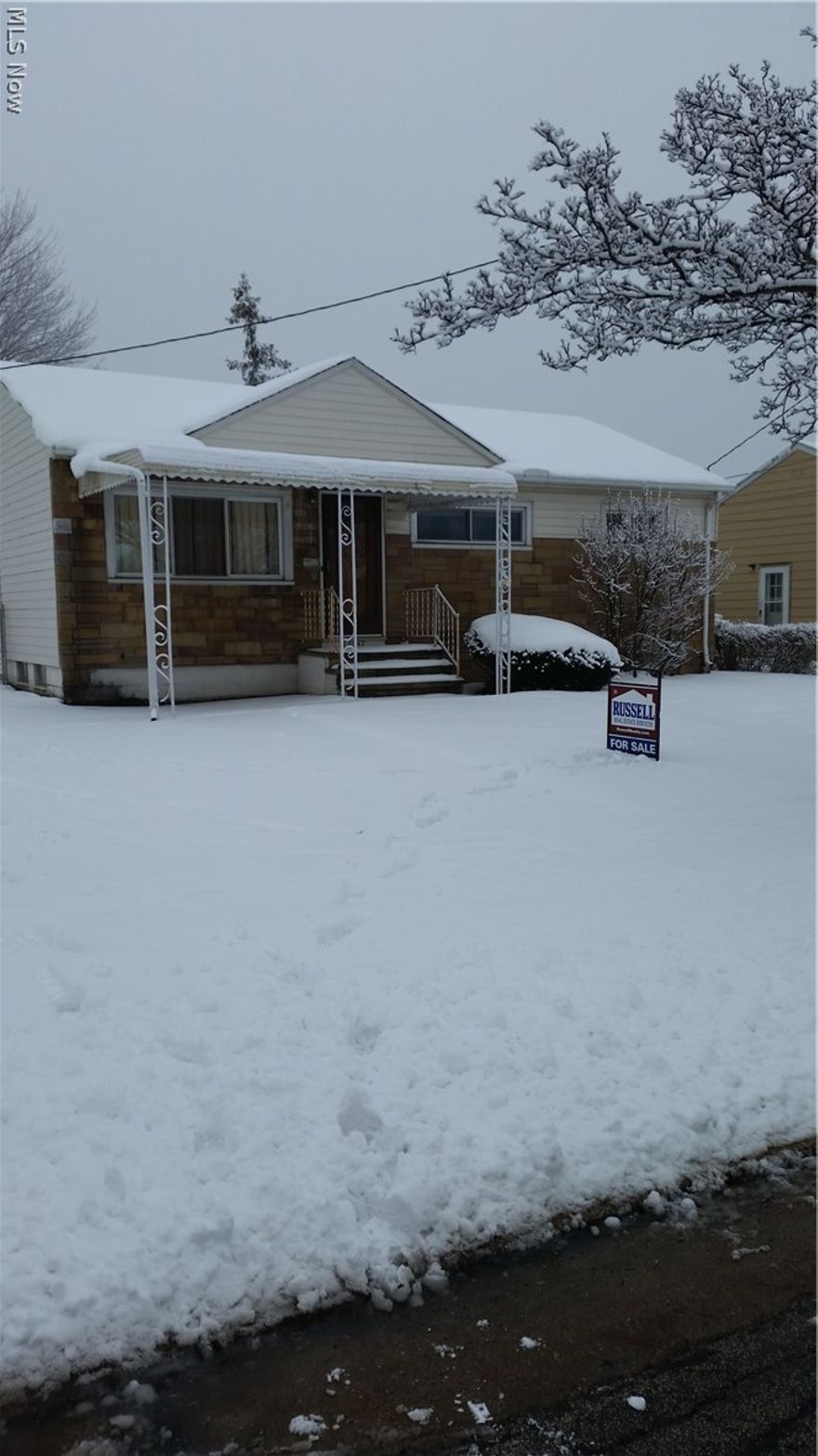 Great Opportunity! House in need of Work/Remodeling. Price Well Below County Tax Value! 3 Bedroom/1 bath Aluminum Ranch with detached 2 car garage. Full Basement. Hardwood Floors