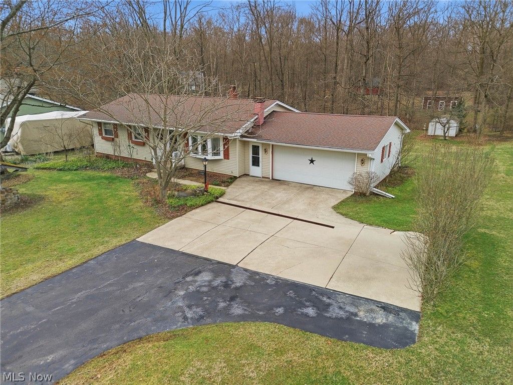 Photo of 2800 Franklin Drive, Medina, OH 44256 (MLS # 5195652)