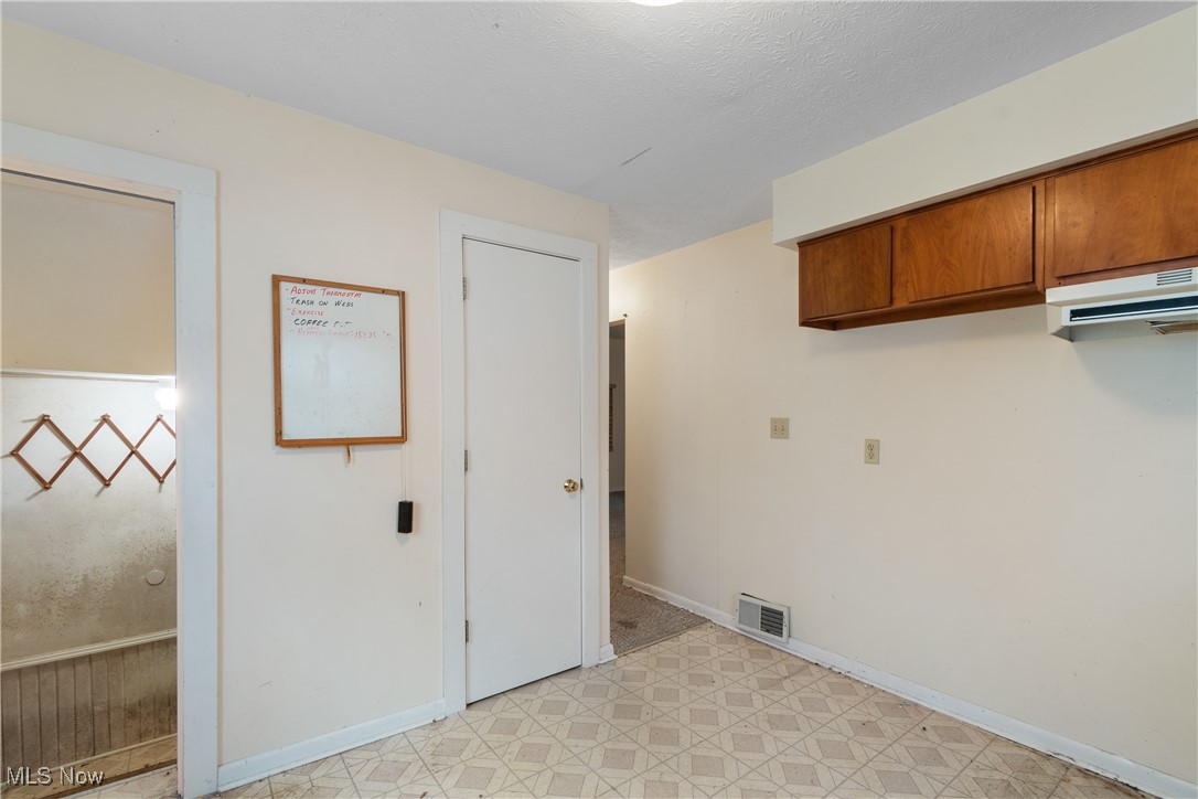 South Blvd E Pontiac - Residential