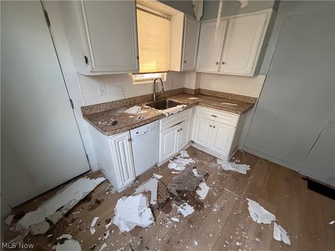 Tiny photo for 12028 Wade Park Avenue, Cleveland, OH 44106 (MLS # 5189788)