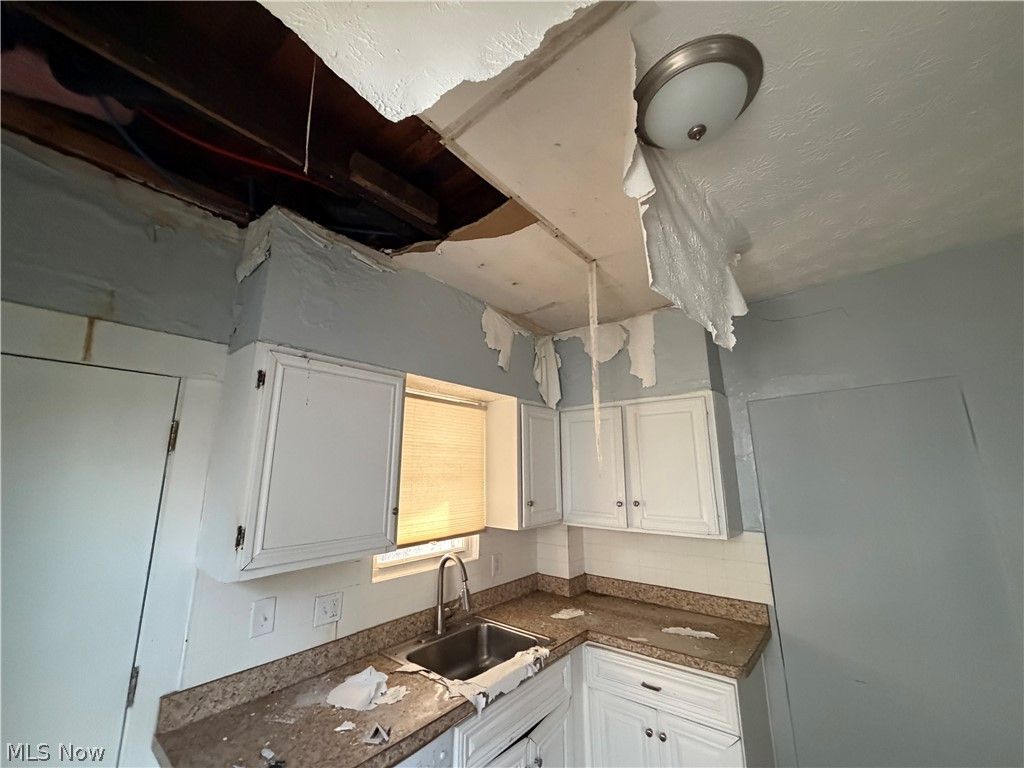 Photo of 12028 Wade Park Avenue, Cleveland, OH 44106 (MLS # 5189788)