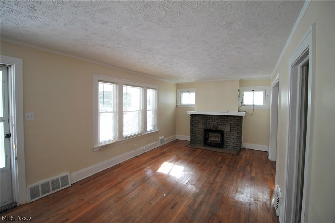 Garfield Blvd - Residential