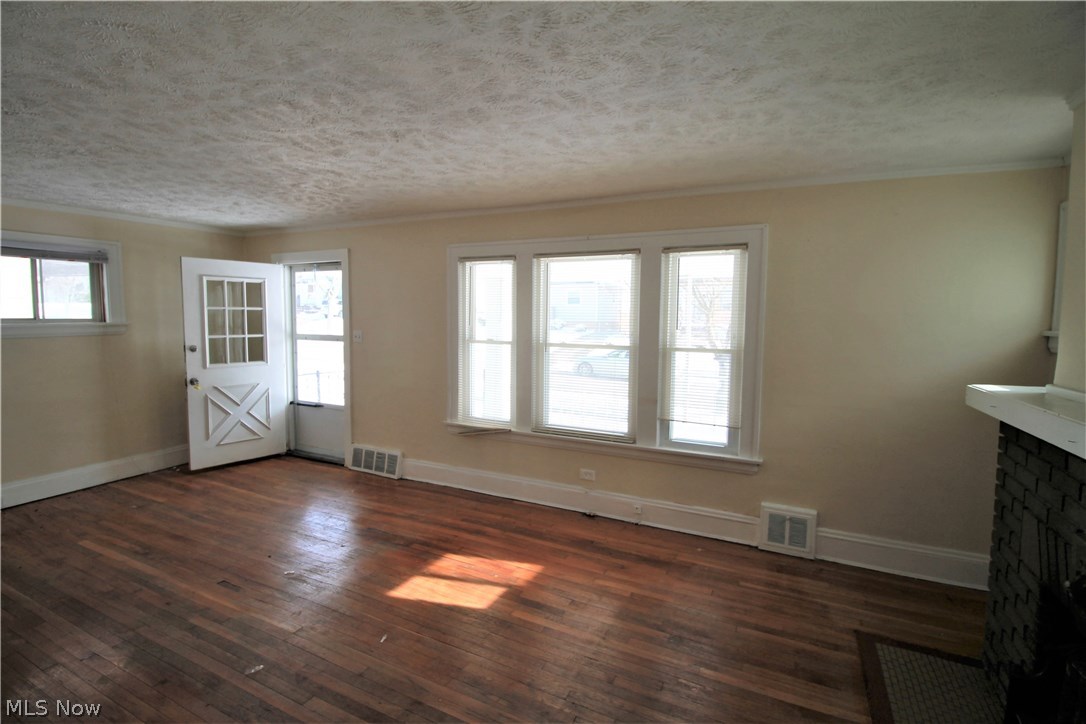 Garfield Blvd - Residential