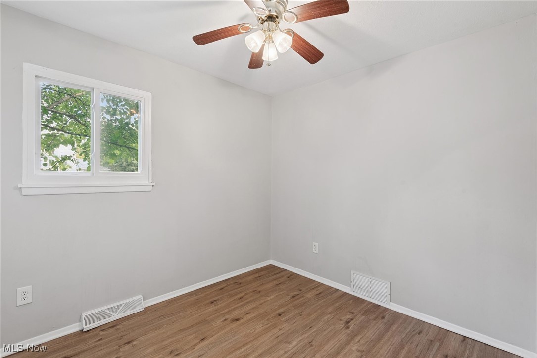 Greenleaf Realty Companys - Residential Lease