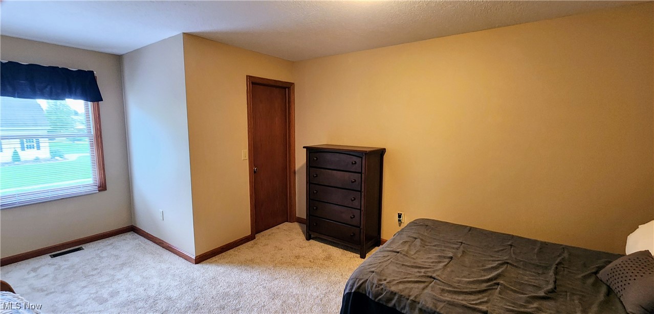 4664 Edgewater Drive, Stow, Ohio image 18