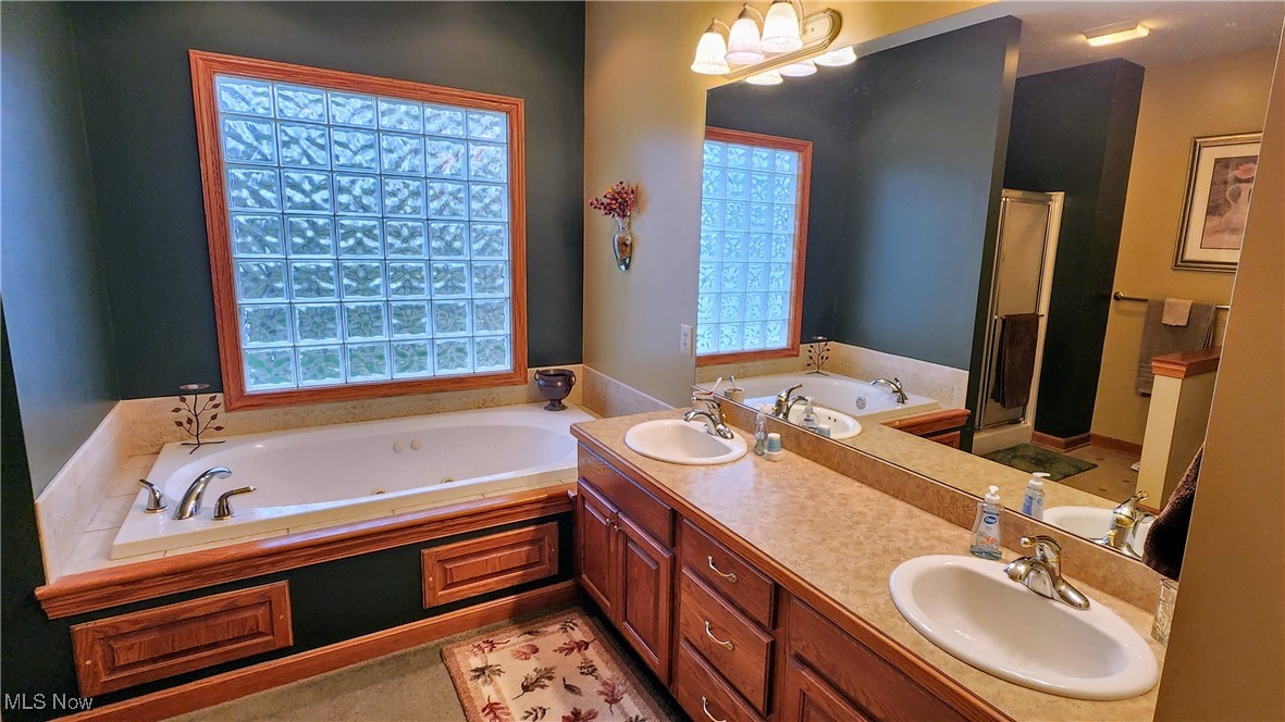 4664 Edgewater Drive, Stow, Ohio image 12