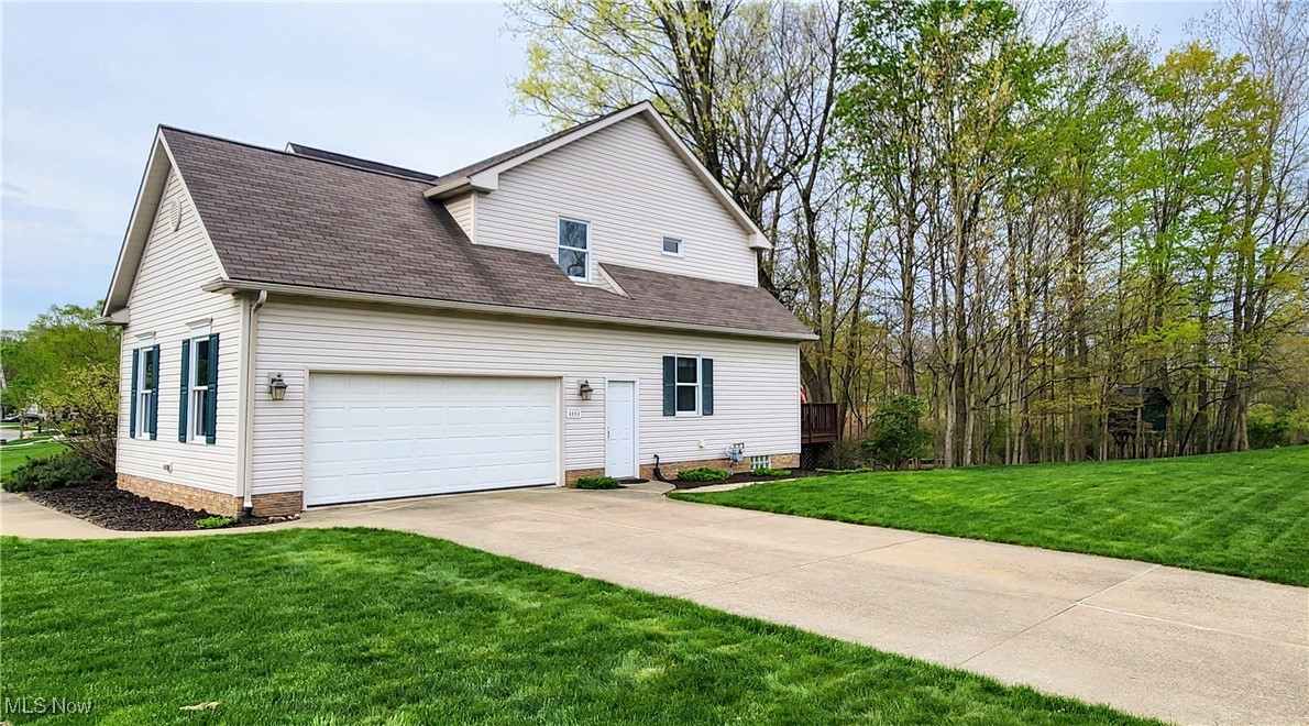 4664 Edgewater Drive, Stow, Ohio image 27