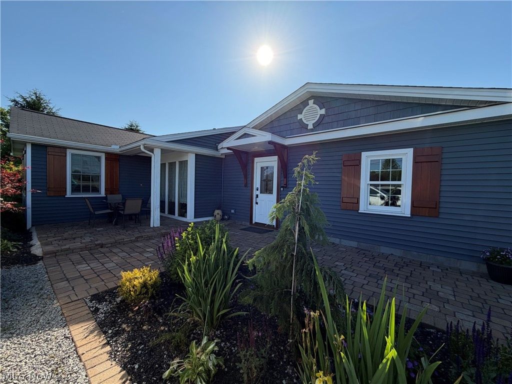 Photo of 13350 South Avenue, Columbiana, OH 44408 (MLS # 5223368)