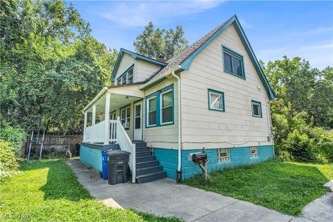 Multifamily For Rent - 3571 W 69th Street #2/UP<br/> Cleveland, OH 44102